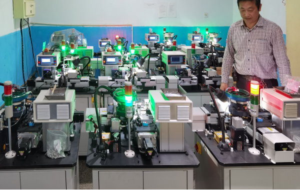 自動(dòng)倒角機(jī)(專(zhuān)利產(chǎn)品)